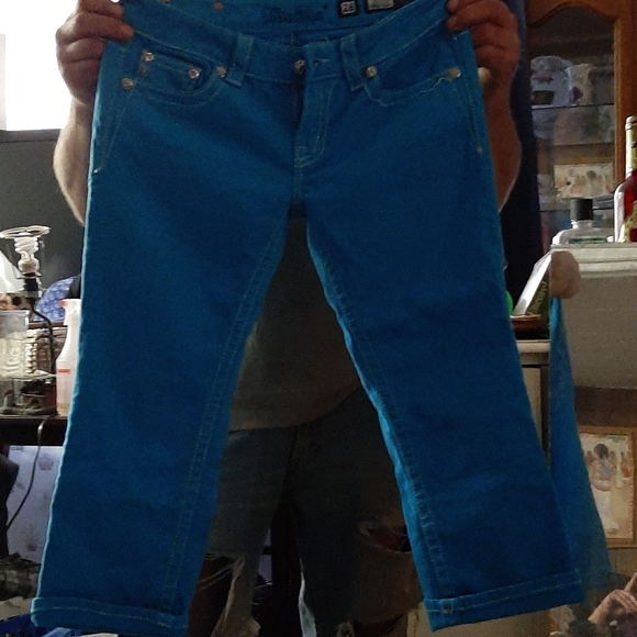 Miss Me Cuffed Capris Size 28 - Picture 2 of 2
